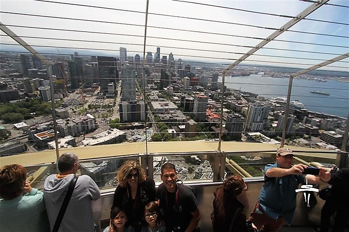 21272108-F-21272110-L