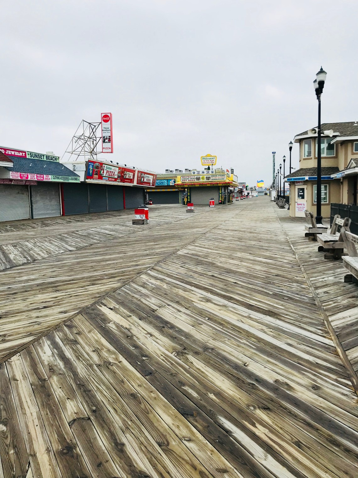 8E773331-74DB-4C99-9EF4-FD2C9A23E131